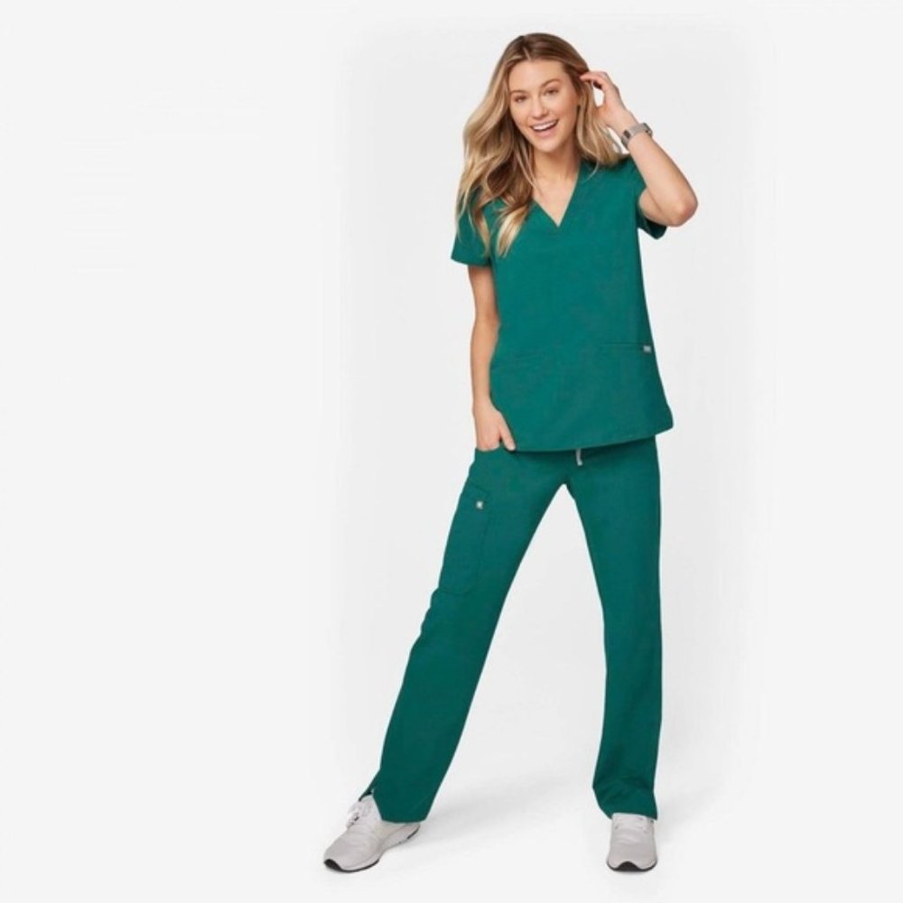 FIGS Hunter Green Scrub Set